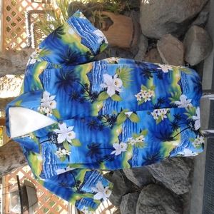 Hawaiian shirt great condition extra large sleeve inseam 5" torso 30"1/2